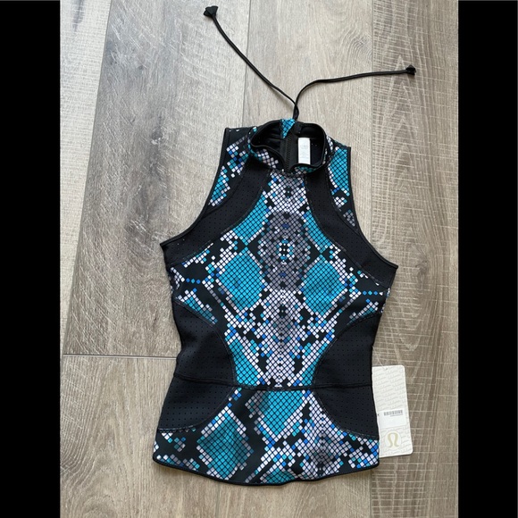 Lululemon Salty Swim Sleeveless Rashie - Picture 1 of 3